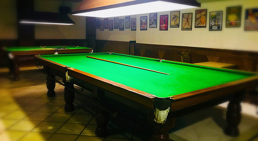 snooker table