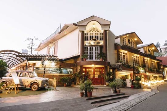 Hotel Willow Banks main entrance